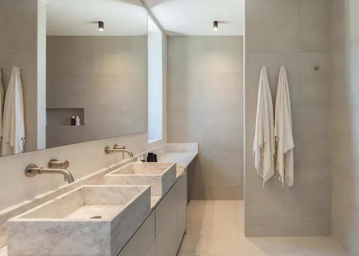 Moonhouse Paros * Kostos